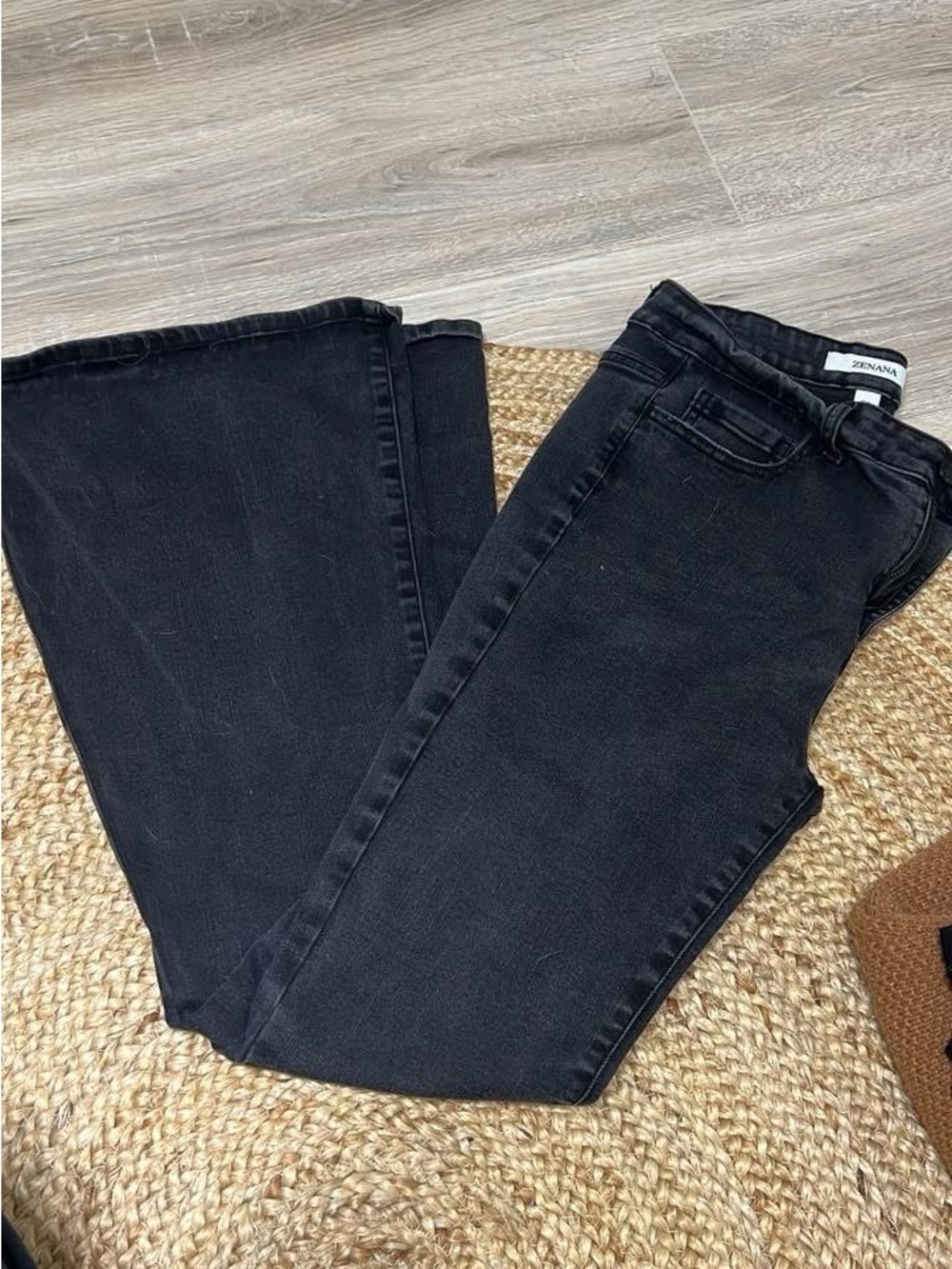 Black Wide-Leg Women's Jeans